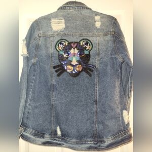 Jean jacket with sequin leopard